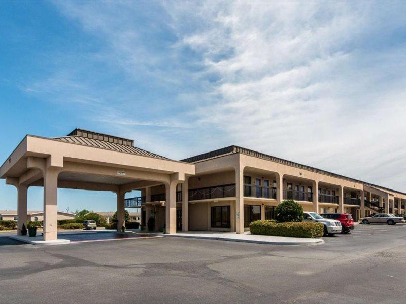 Dublin Inn And Suites Exterior photo