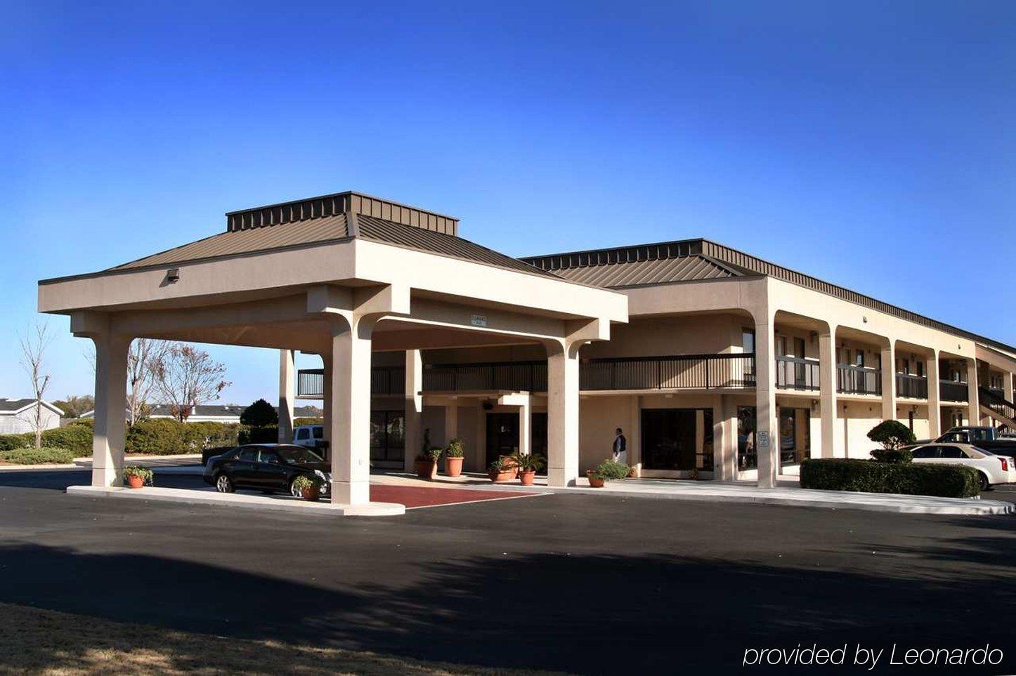 Dublin Inn And Suites Exterior photo