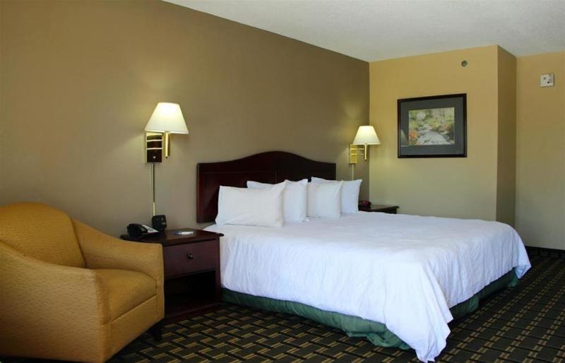 Dublin Inn And Suites Exterior photo